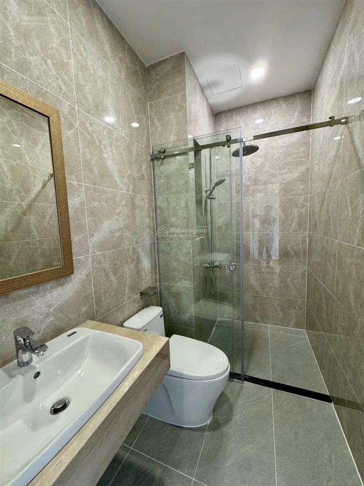 Cần bán gấp để đi nước ngoài nhà 3.5 tấm hẻm 154 đường vườn lài