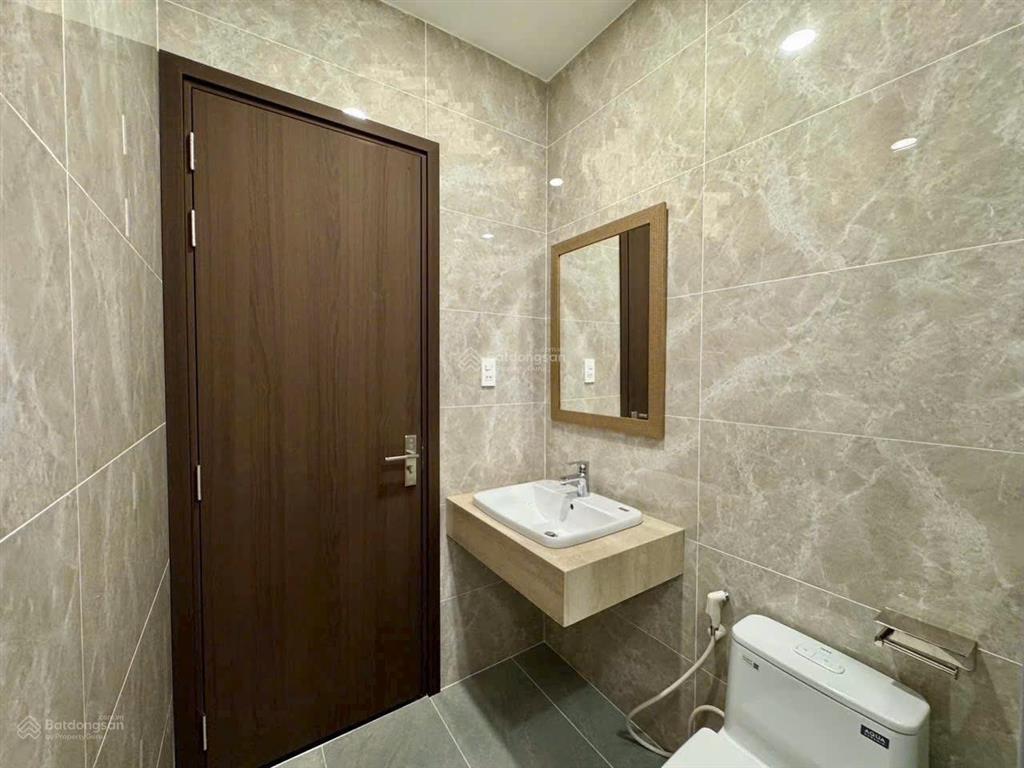 Cần bán gấp để đi nước ngoài nhà 3.5 tấm hẻm 154 đường vườn lài