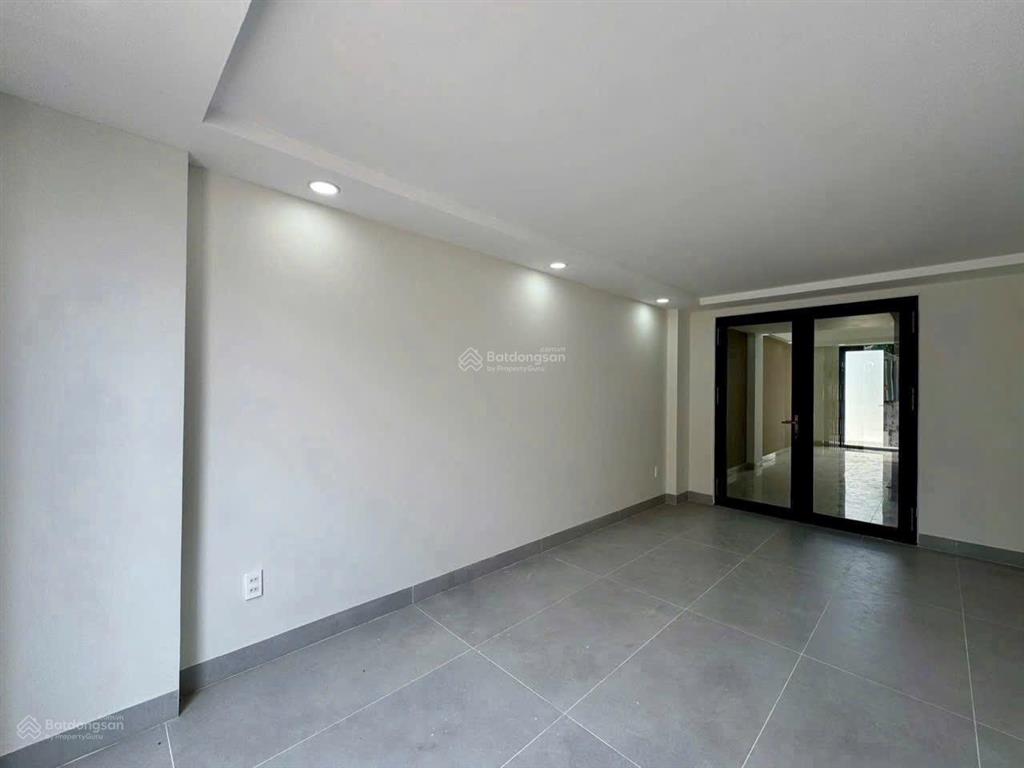 Cần bán gấp để đi nước ngoài nhà 3.5 tấm hẻm 154 đường vườn lài