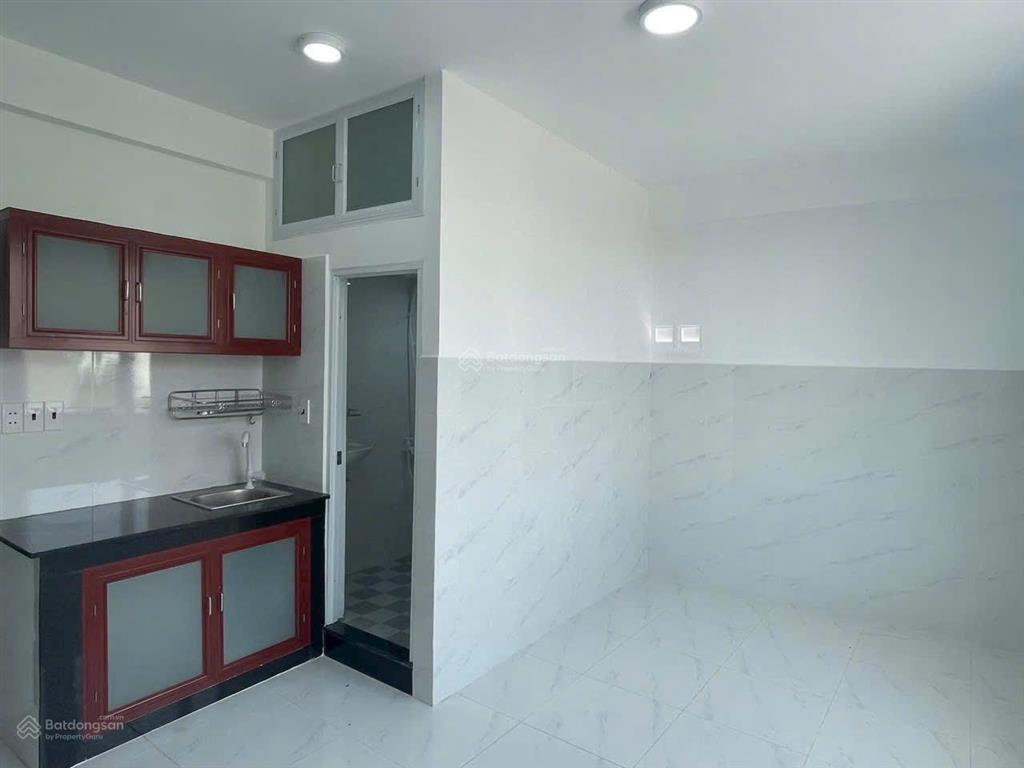 Bán căn hộ rộng đẹp hẻm 154 đường vườn lài