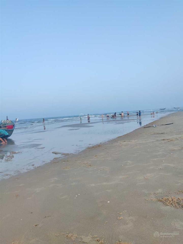 Bán lô đất mặt tiền biển với diện tích 4.2 hecta để làm khu resort, tại xã bình hải, t. bình. qn