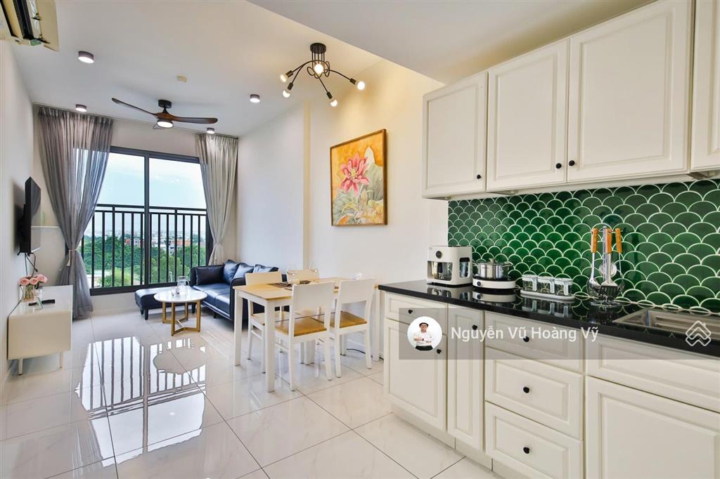 Bán gấp ch picity high park, 57m2, 2pn, 1wc, tầng trung đẹp, view hồ bơi