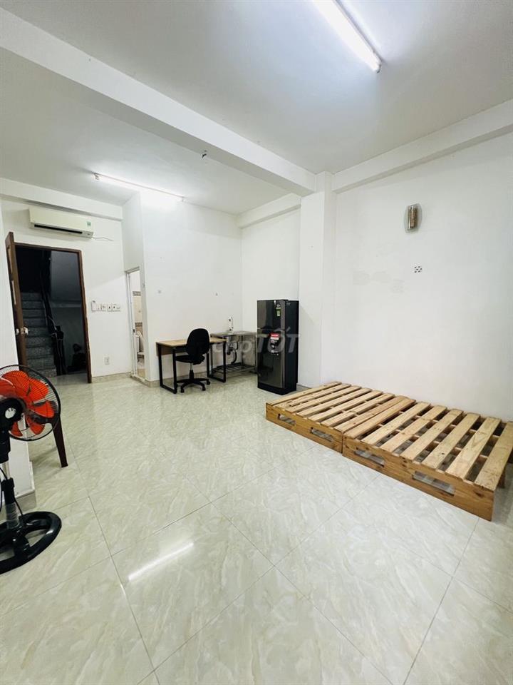 Phòng đang trống cần cho thuê gấp tại Bình Thạnh