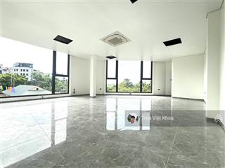 Cho thuê văn phòng lô góc 3 mặt thoáng  ô tô đỗ ngày đêm  thang máy nhập  85m2 thông sàn 8 tr/th