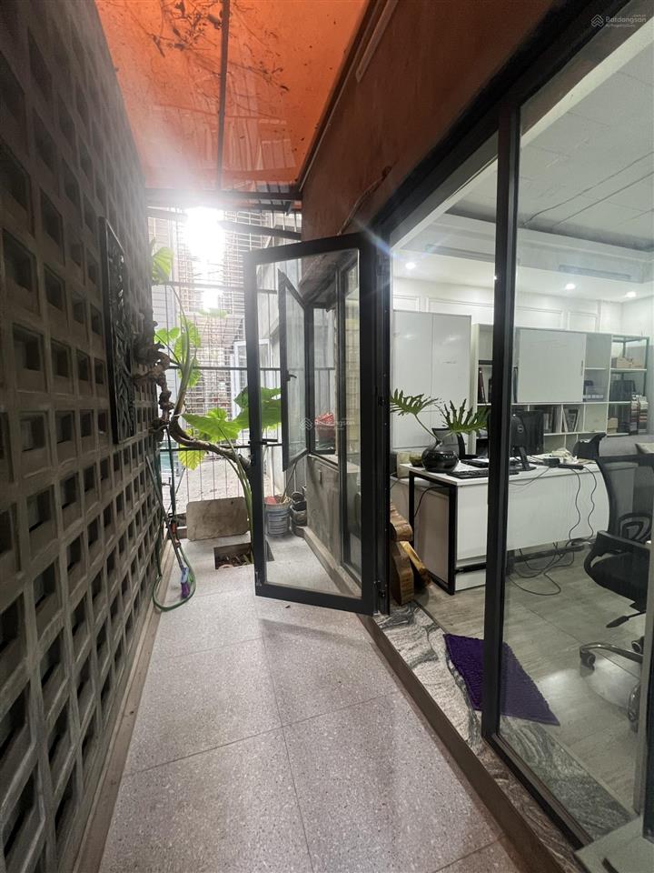 Chính chủ cho thuê tầng 2 nhà liền kề văn phú  văn phòng 45m2 đẹp, đủ tiện nghi  giá chỉ 5.5 tr