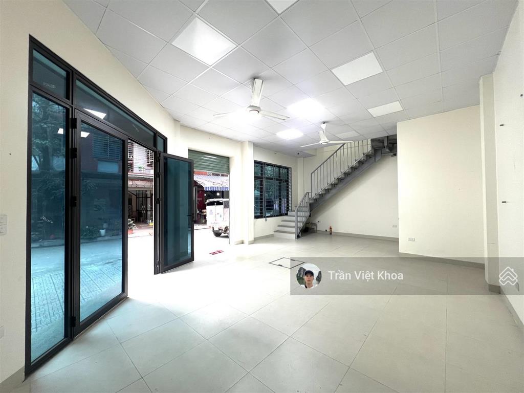 Cho thuê 2 tầng văn phòng kđt văn phú  lô góc 3 thoáng  ô tô đỗ ngày đêm giá 16 triệu