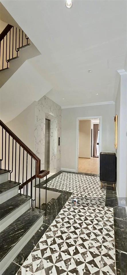 Chủ cần bán gấp chuyển việc hạ chào 2 tỷ còn hơn 23 tỷ liền kề kđt văn phú 90m 5 tầng thang máy