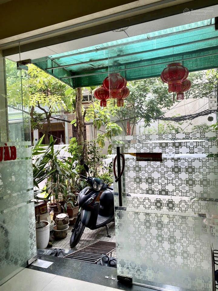 Cho thuê nhà 70m² x 5 tầng đường văn phú cạnh quận ủy hà đông  vỉa hè 3m ô tô đỗ cửa chỉ 16 triệu
