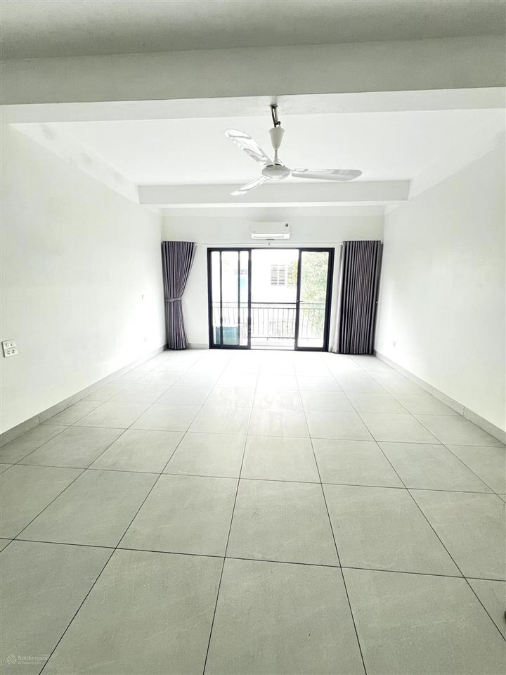 Tôi cần cho thuê 3 sàn tầng 2 + 3 + 4 liền kề kđt văn phú, giá 13 triệu/tháng