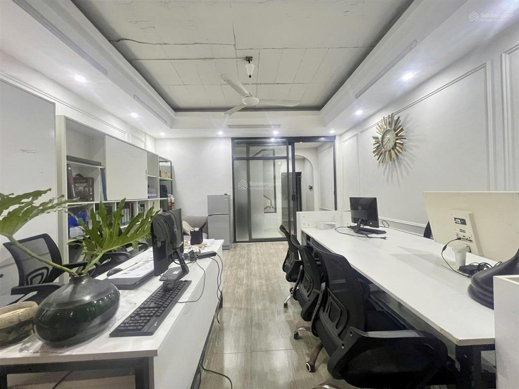 Cho thuê mặt bằng văn phòng tầng 2 kđt văn phú, hà đông full nội thất giá 6.5 triệu/tháng