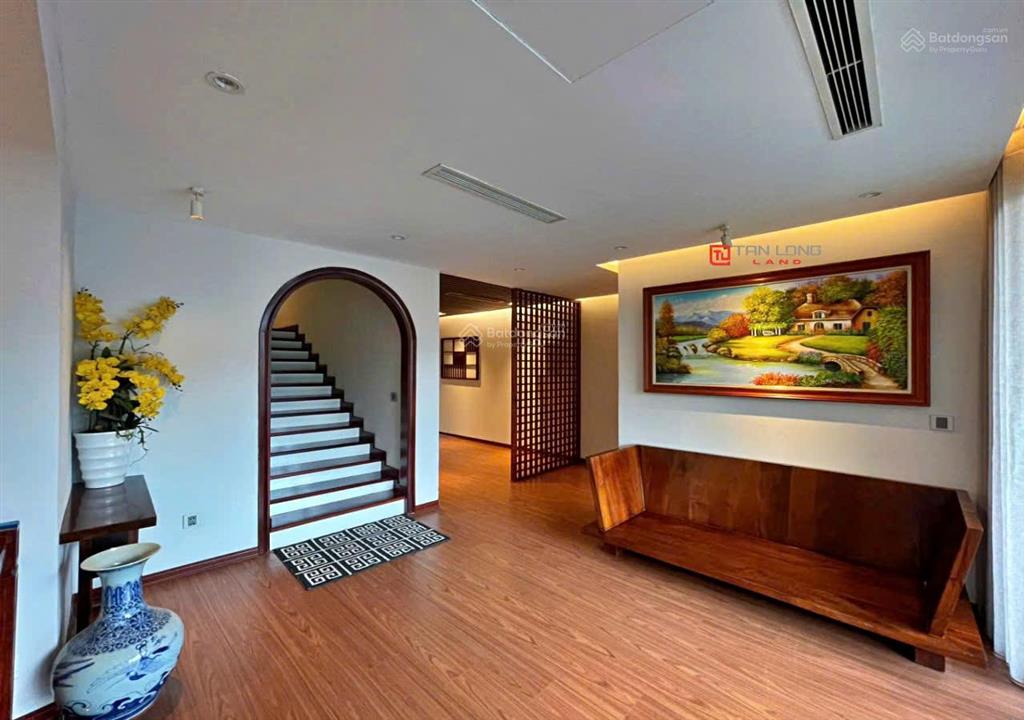 Cho thuê biệt thự siêu vip khu q ciputra central park 700m2, full nội thất hiện đại view sân golf