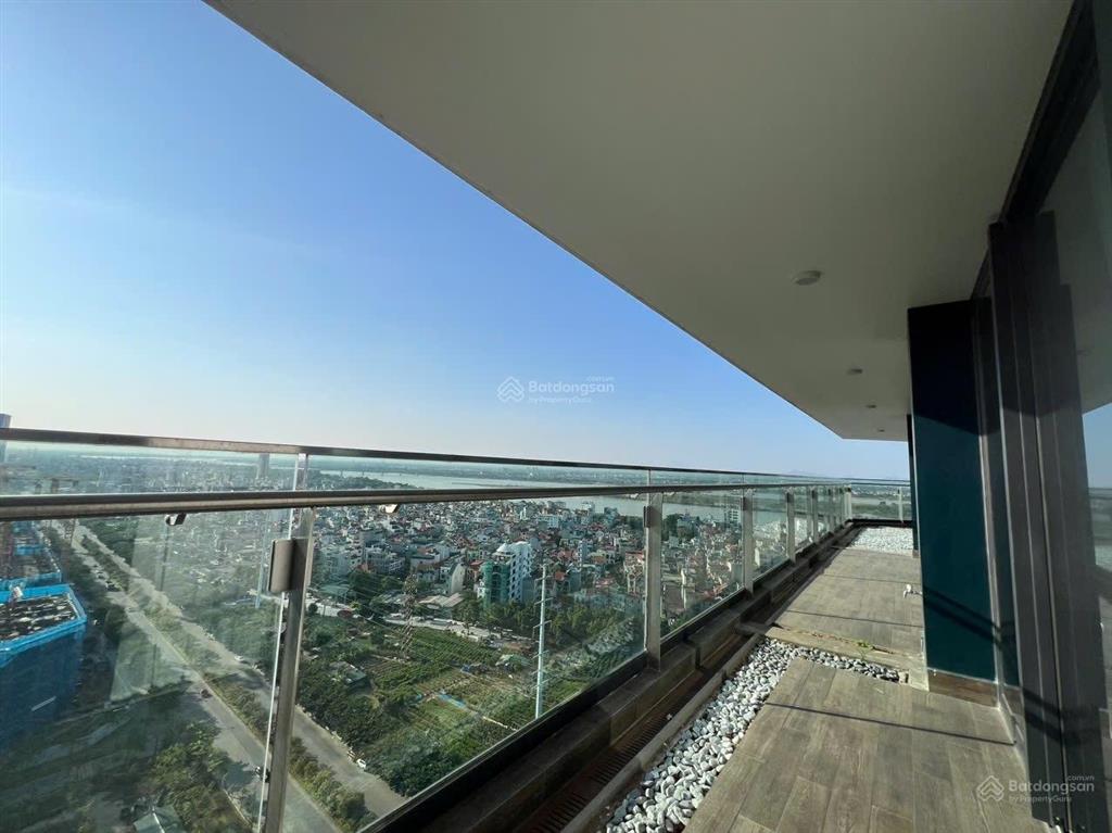 Cho thuê căn góc 4pn 3vs view sông hồng tầng cao nhà mới tinh sunshine golden river giá tốt