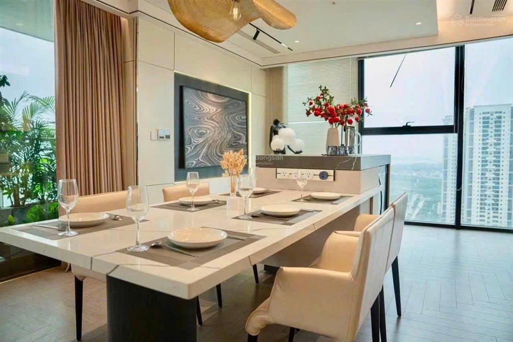 Cho thuê căn góc 3n nội thất đẹp view sông hồng sunshine golden river ciputra có slot ô tô