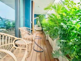 Cho thuê căn góc 3n nội thất đẹp view sông hồng sunshine golden river ciputra có slot ô tô