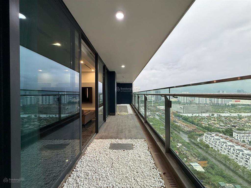 Cho thuê 3 ngủ full nội thất view công viên giá hời sunshine golden river ciputra tây hồ