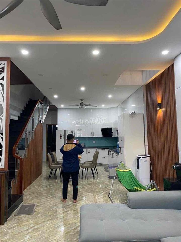 NHÀ 3 TẦNG MẶT TIỀN KHU ĐÔ THỊ SINH THÁI- SIÊU RẺ