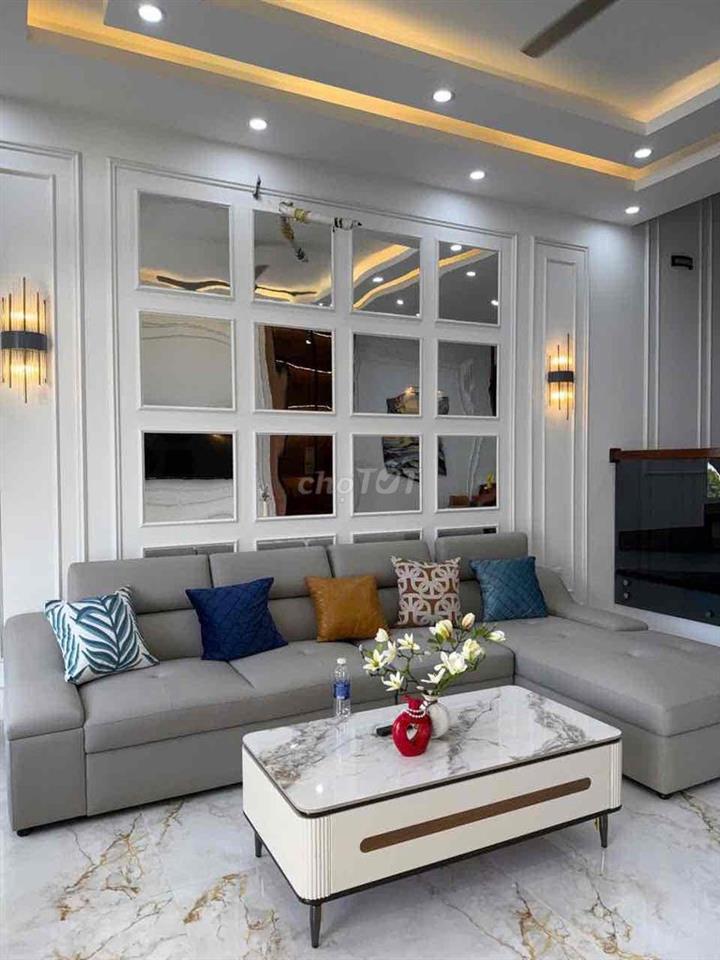 BÁN NHÀ 3 MÊ VIPS THIÊT KÊ TÂN CỔ ĐIỂN MỚI TING 4 PN