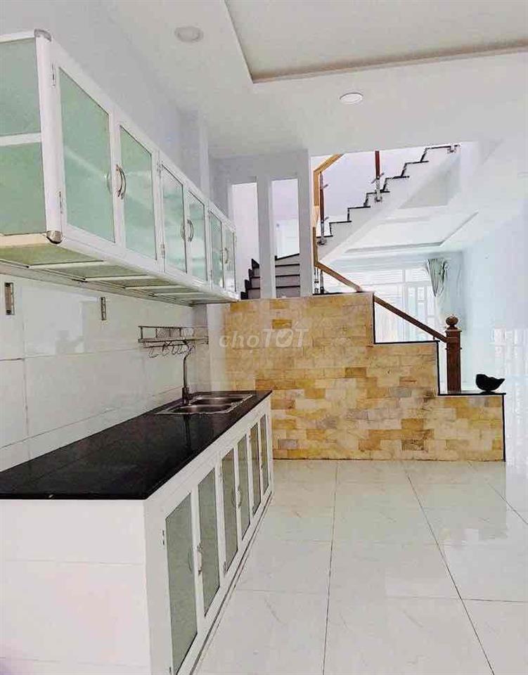 NHÀ RỘNG MỚI, 4,5x 12m, 1 TRỆT 2 LẦU SÂN THƯỢNG 3P. NGỦ OK