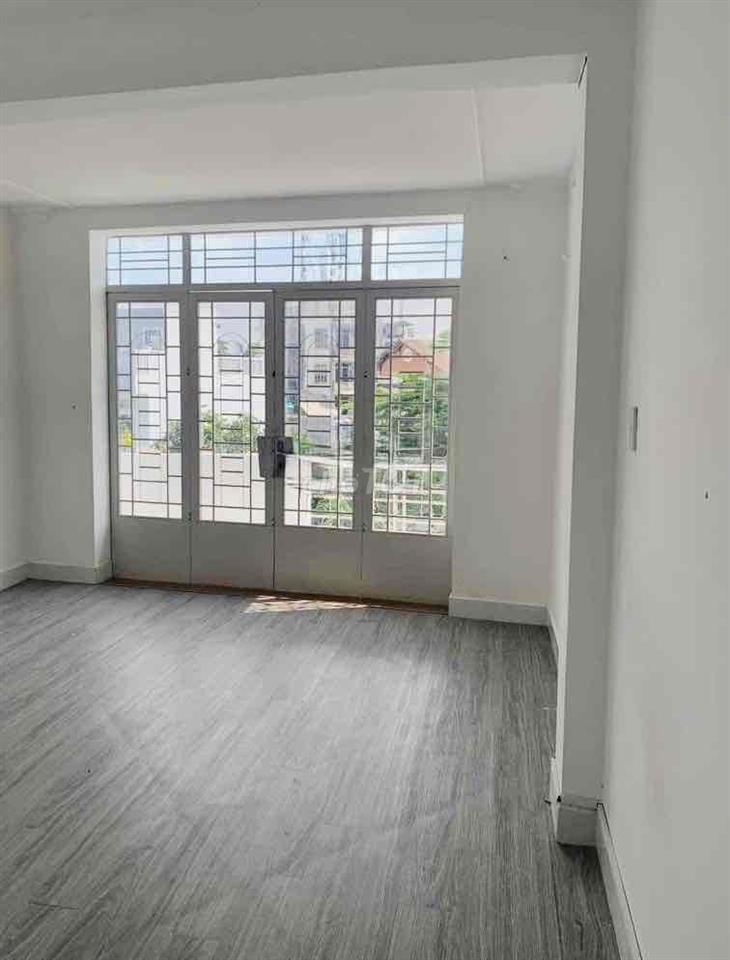 NHÀ MỚI ĐẸP, XE BÁN TẢI ĐẬU, 1 TRỆT 3 LẦU, 3P. NGỦ KD VÀ Ở 5-6ng OK