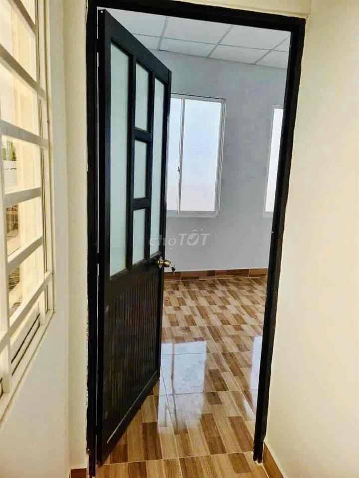 NHÀ MỚI XINH, 1 TRỆT 1 LẦU, SÂN ĐỂ XE, ở tiện Vc Son, 2 chị em OK