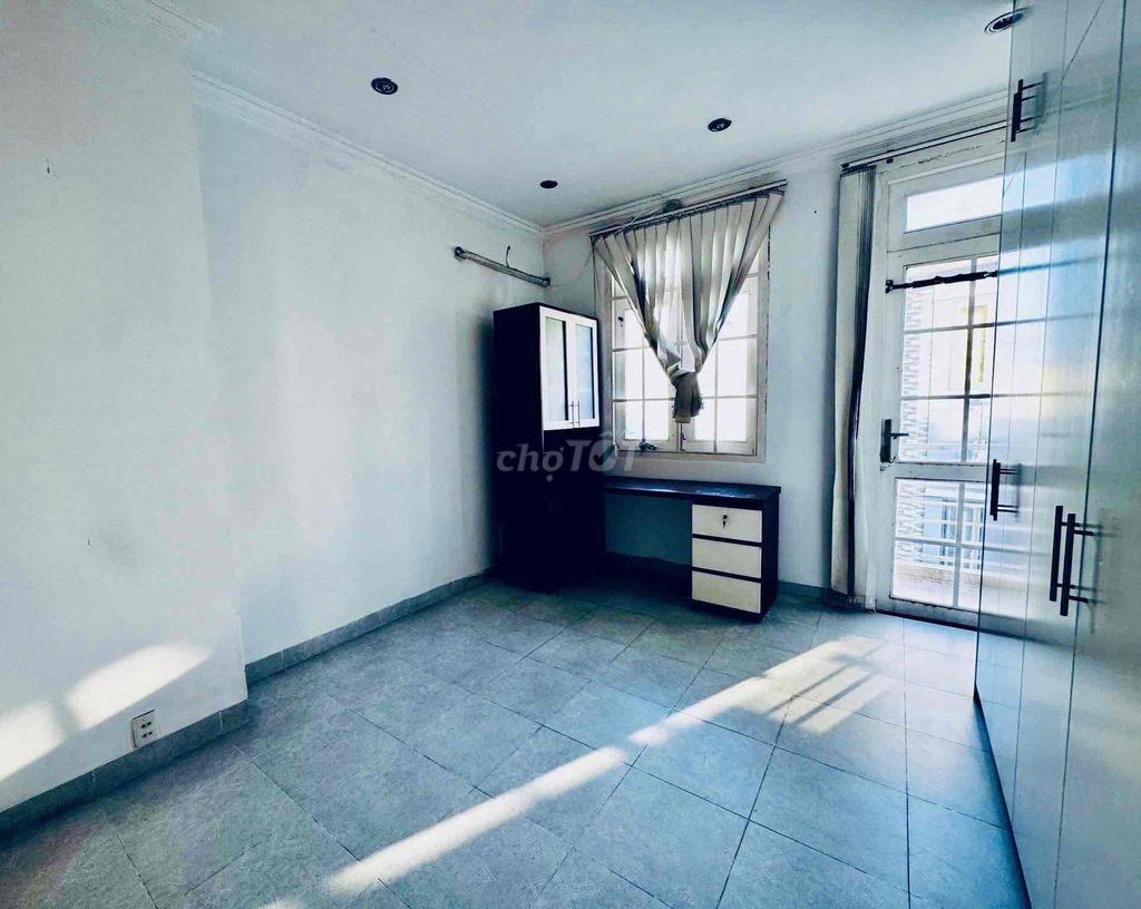 NHÀĐẸP XỊNH, RỘNG THOÁNG CÂYXANH, 1TRỆT 1 LẦU, 45m2, 2P. NGỦ 2M.LANH