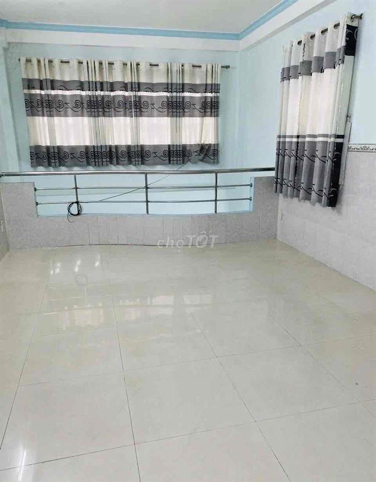 NHÀ RẺ 11tr, 1 TRỆT 3Tầng SÂN THƯỢNG, SÁT MẶT TIỀN Ở VÀ KD OK NGON