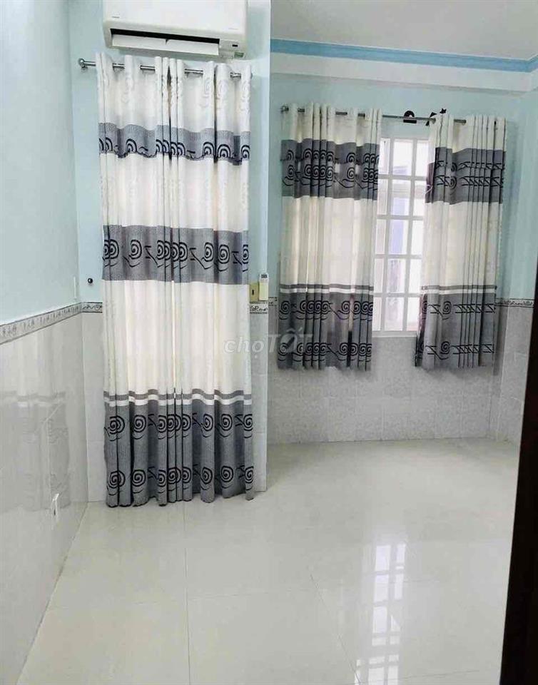NHÀ RẺ 11tr, 1 TRỆT 3Tầng SÂN THƯỢNG, SÁT MẶT TIỀN Ở VÀ KD OK NGON