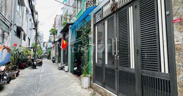 NHÀ RỘNG, HẺM THOÁNG GẦN MT, 1 TRỆT 1 LẦU, 1 LỬNG, SÂN THƯỢNG OK 🍃🍃