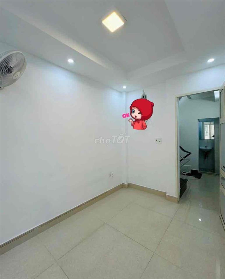 NHÀĐẸP Q3, 1TRỆT 2TẦNG SÂN THƯỢNG, 4P. NGỦ Ở VÀ ĐI LÀM OK 🫰🫰