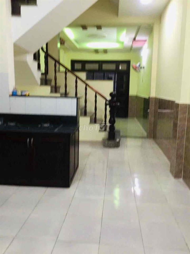 NHÀ RỘNG MỚI 4x 20m, XE HƠI ĐẬU, 2 LẦU SÂN THƯỢNG, 4P. NGỦ ở gd Cty