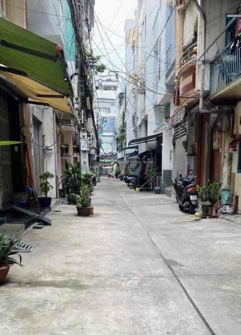 NHÀ MỚI, 2 TẦNG, SÂN THƯỢNG 🍃🍃 HẺM THOÁNG ở và Đi làm OK
