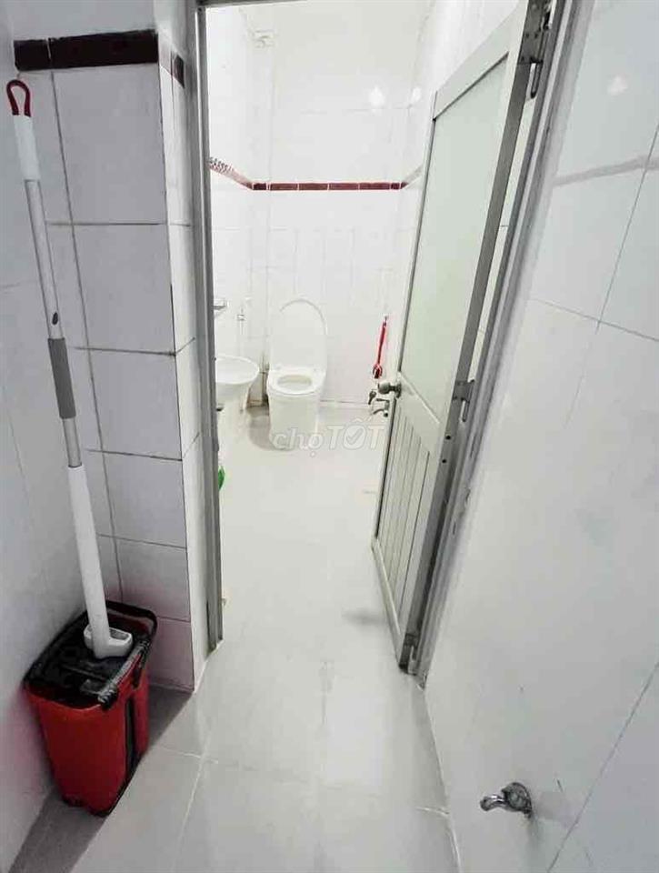 NHÀ XINH Q10, 36m2, 1 TRỆT 1 LẦU, 2P. NGỦ SÂN ĐỂ XE ở và đi làm Ok
