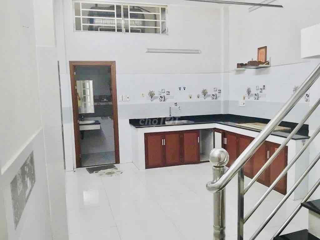 NHÀ MỚI, 1 TRỆT 3L SÂN THƯỢNG CHILL 4P. NGỦ OK