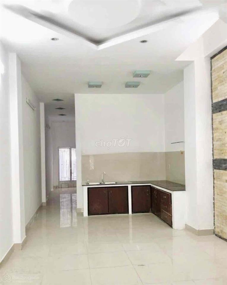 NHÀ MỚI ĐẸP, RỘNG 45m2, 1 TRỆT 1 LẦU, SÂN ĐỂ XE ở và đi làm OK