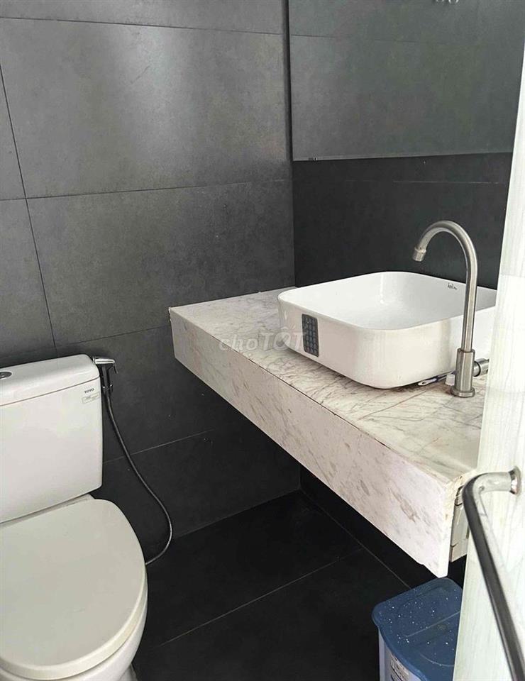 NHÀ MỚI, trung tam PHỐ TÂY Q1, 1 TRỆT 2TẦNG SÂN THƯỢNG, N.THẤT MỚI