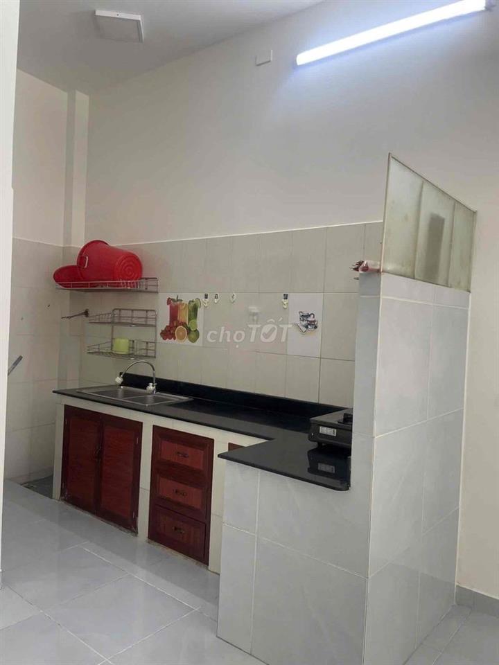 NHÀ MỚI ĐẸP, RỘNG 40m2,giá bình dân, 1 TRỆT 1L 2P. NGỦ 2WC gd 4ng Ok