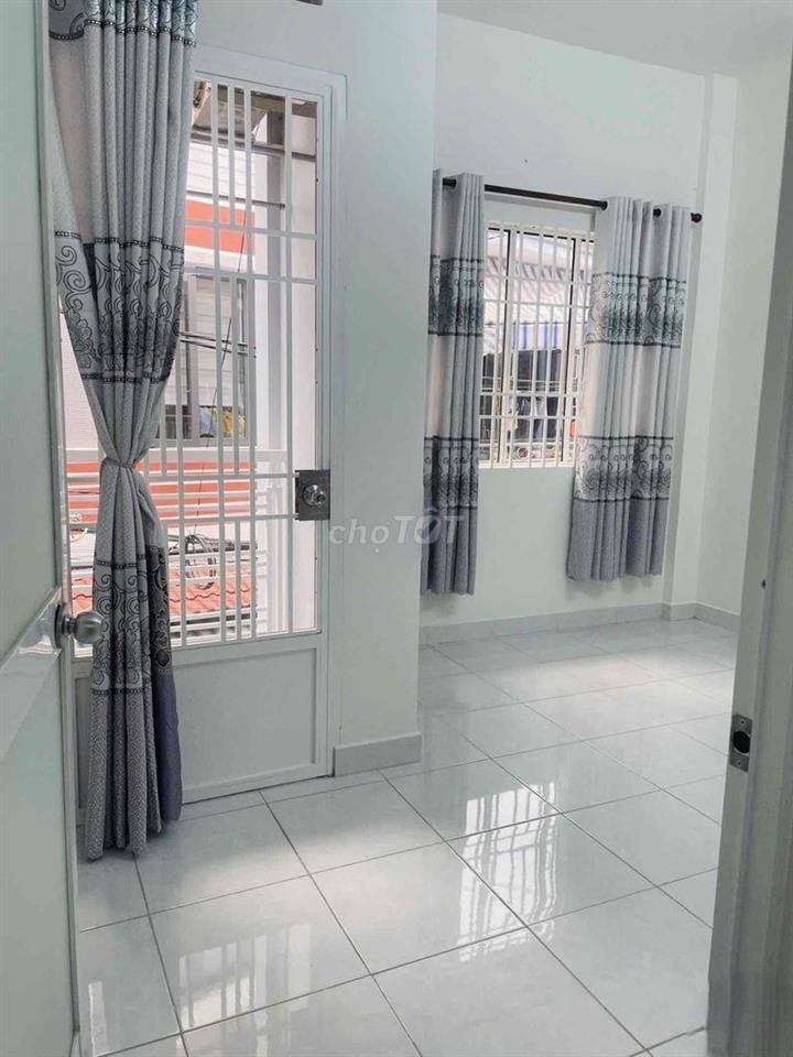 NHÀ MỚI ĐẸP, RỘNG 40m2,giá bình dân, 1 TRỆT 1L 2P. NGỦ 2WC gd 4ng Ok