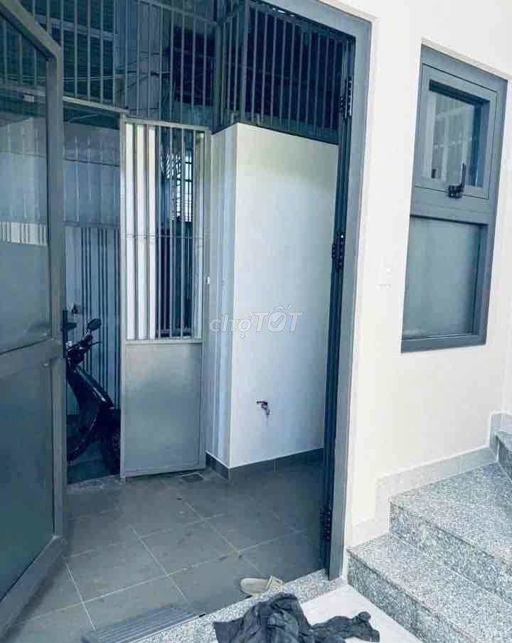 NHÀMỚI ĐẸP, thoáng sáng, 1TRỆT 1 LỬNG, P.NGỦ SẮN M.LẠNH, 2WC, SÂN XE