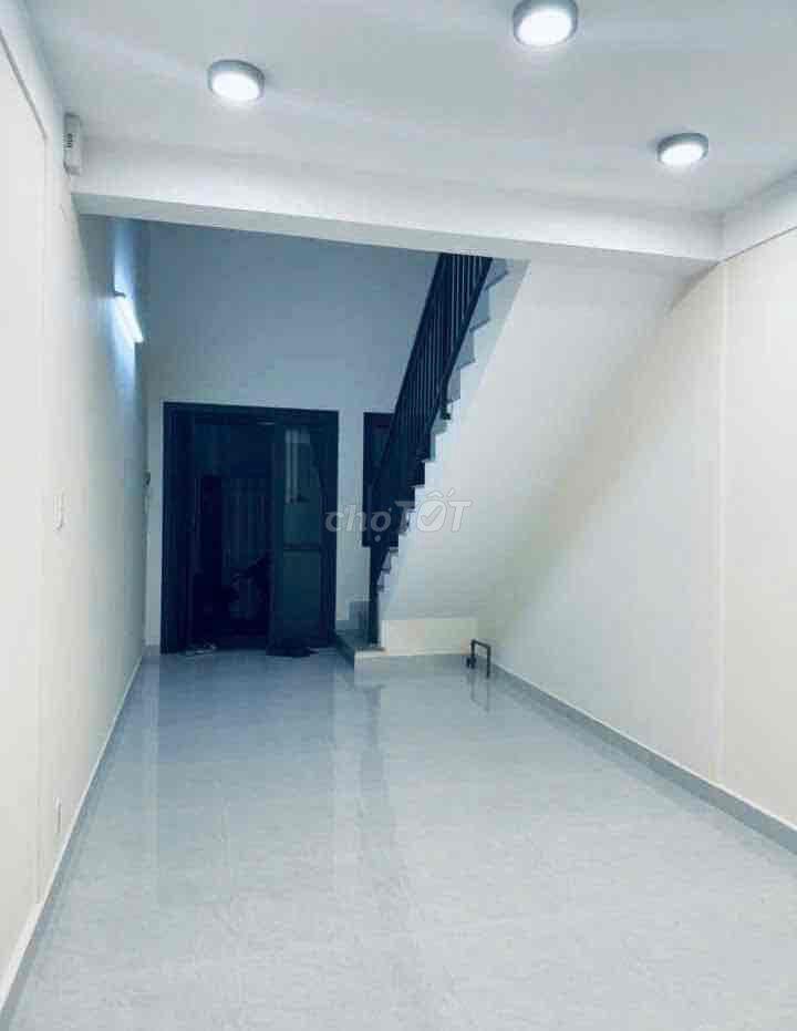 NHÀMỚI ĐẸP, thoáng sáng, 1TRỆT 1 LỬNG, P.NGỦ SẮN M.LẠNH, 2WC, SÂN XE