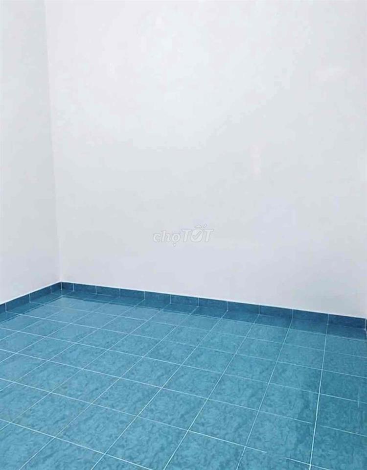 NHÀ RỘNG THOÁNG, 1 TRỆT 1L 3P. NGỦ, SÂN ĐỂ XE ở và làm việc Ok