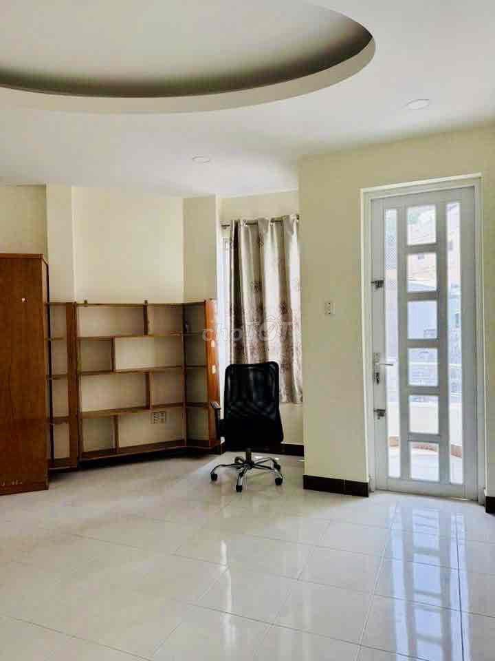 NHÀ MỚI ĐẸP, 1Tr 3LẦU, 3P. NGỦ 3WC ở gd 5-6ng làm việc Ok