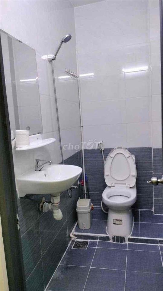 NHÀ MỚI RỘNG, gần chợ BÀ CHIỂU, PDLuu & Q1, 1 TRỆT 1 LẦU, ở & lv OK