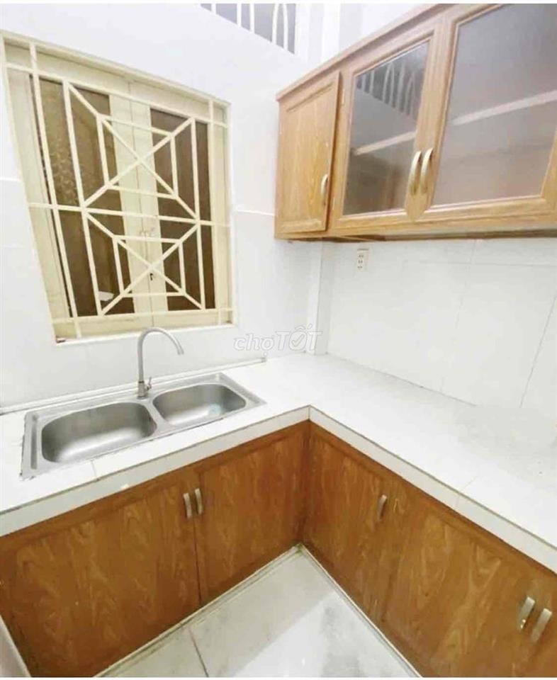 NHÀ RỘNG XINH, giá Tốt Bình dân PHÚ NHUẬN, 50m2, 1TRỆT 1L 2P. NGỦ OK