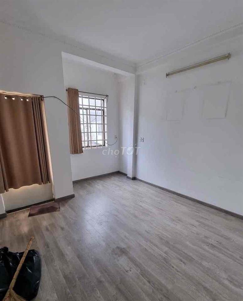 NHÀ RỘNG XINH, giá Tốt Bình dân PHÚ NHUẬN, 50m2, 1TRỆT 1L 2P. NGỦ OK