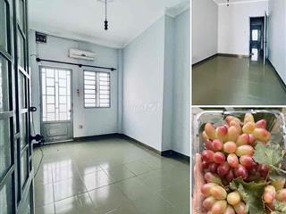 NHÀ ĐẸP XINH, giá bình dân, 1 TRỆT 1 LẦU, 2P. NGỦ + P. Làm việc ở OK