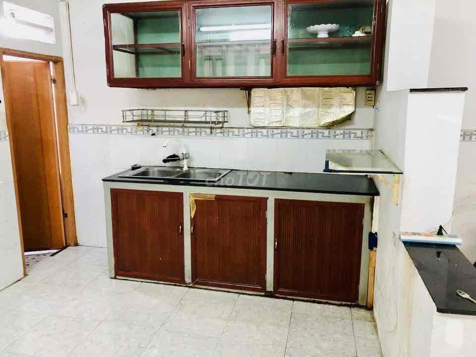 NHÀ MỚI XINH, giá bình dân Trg tâm BTh, 1 TRỆT, 1 LẦU + 1 LỬNG, 2WC