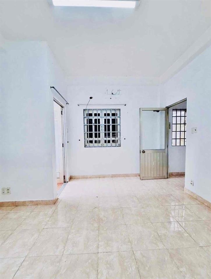 NHÀ THOÁNG SÁNG, giá Bình Dân, 1 TRỆT 1 LẦU, gần chợ Bà Chiểu OK