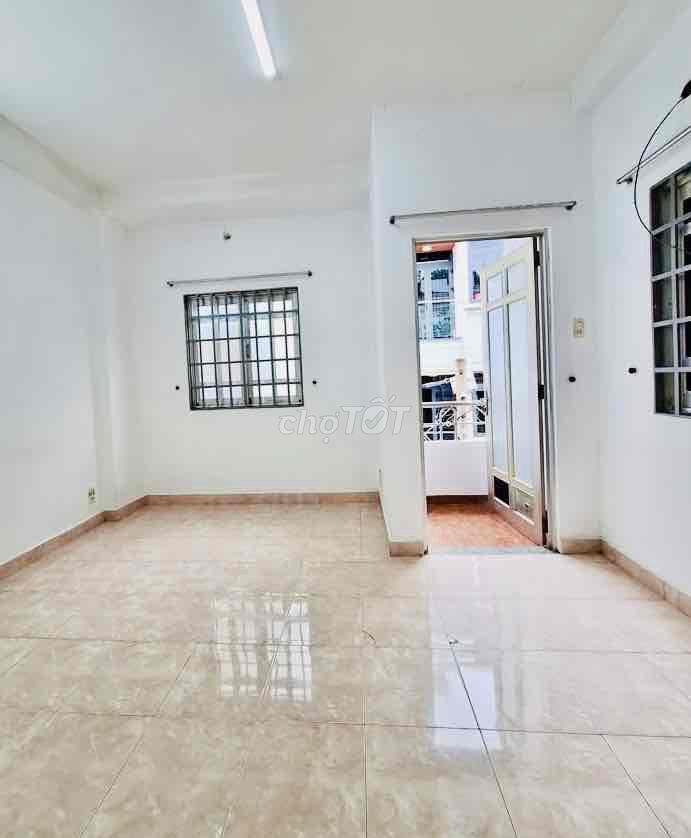 NHÀ THOÁNG SÁNG, giá Bình Dân, 1 TRỆT 1 LẦU, gần chợ Bà Chiểu OK