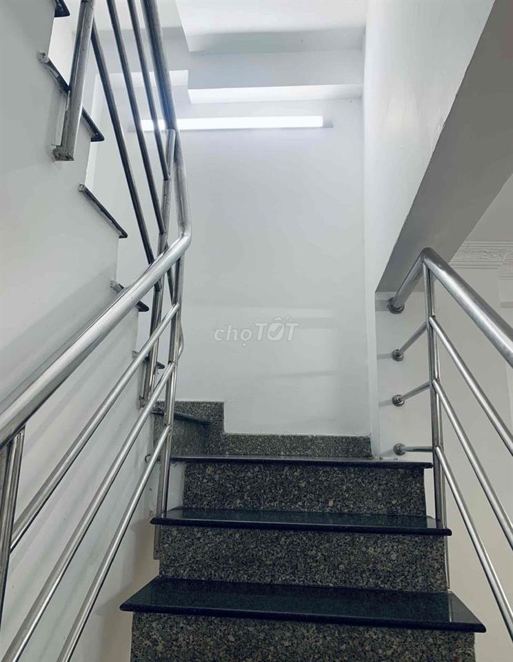NHÀ THOÁNG SÁNG, giá Bình Dân, 1 TRỆT 1 LẦU, gần chợ Bà Chiểu OK