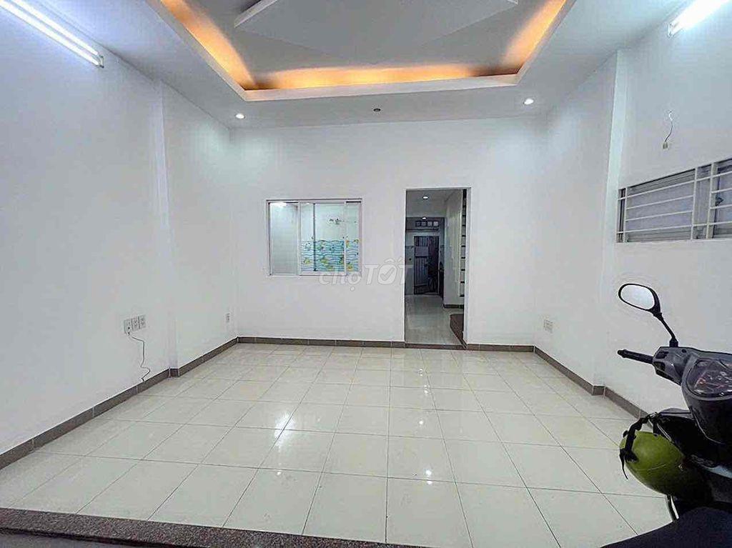 NHÀ FORM RỘNG THOÁNG, CĂN GÓC, sân de xe, 50m2, 1 TRỆT 1 LẦU, 2P. NGỦ